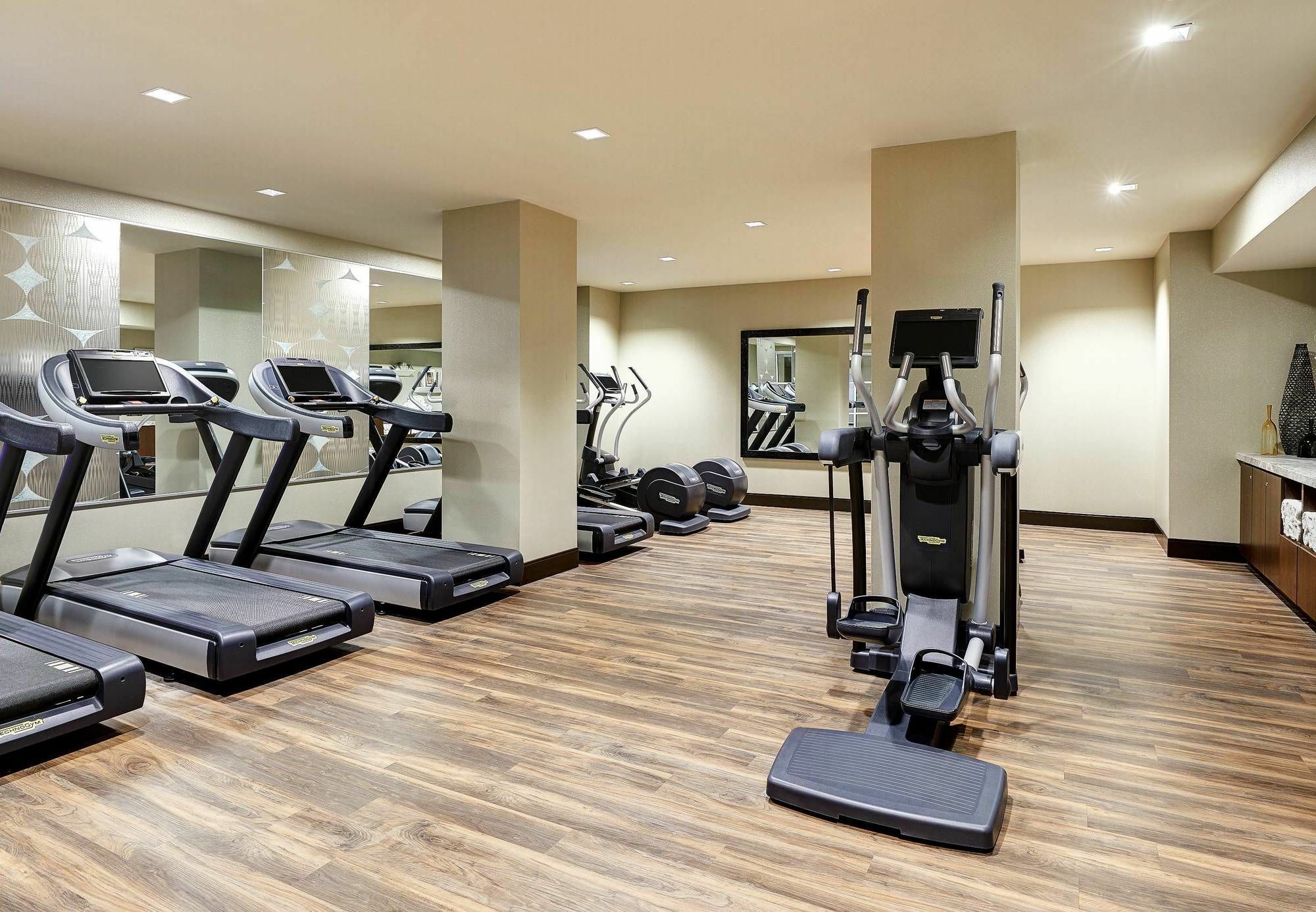 Ac Hotel By Marriott Dallas Downtown Bagian luar foto